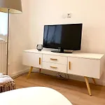 New! Central Modern Apartment