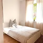 New! Central Modern Apartment